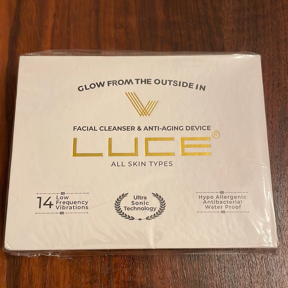 LUCE Facial Cleanser & Anti-Aging Device